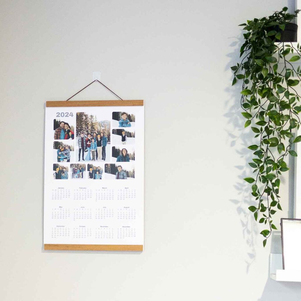 Persnickety Prints Flat Calendar and Teakwood Hanger