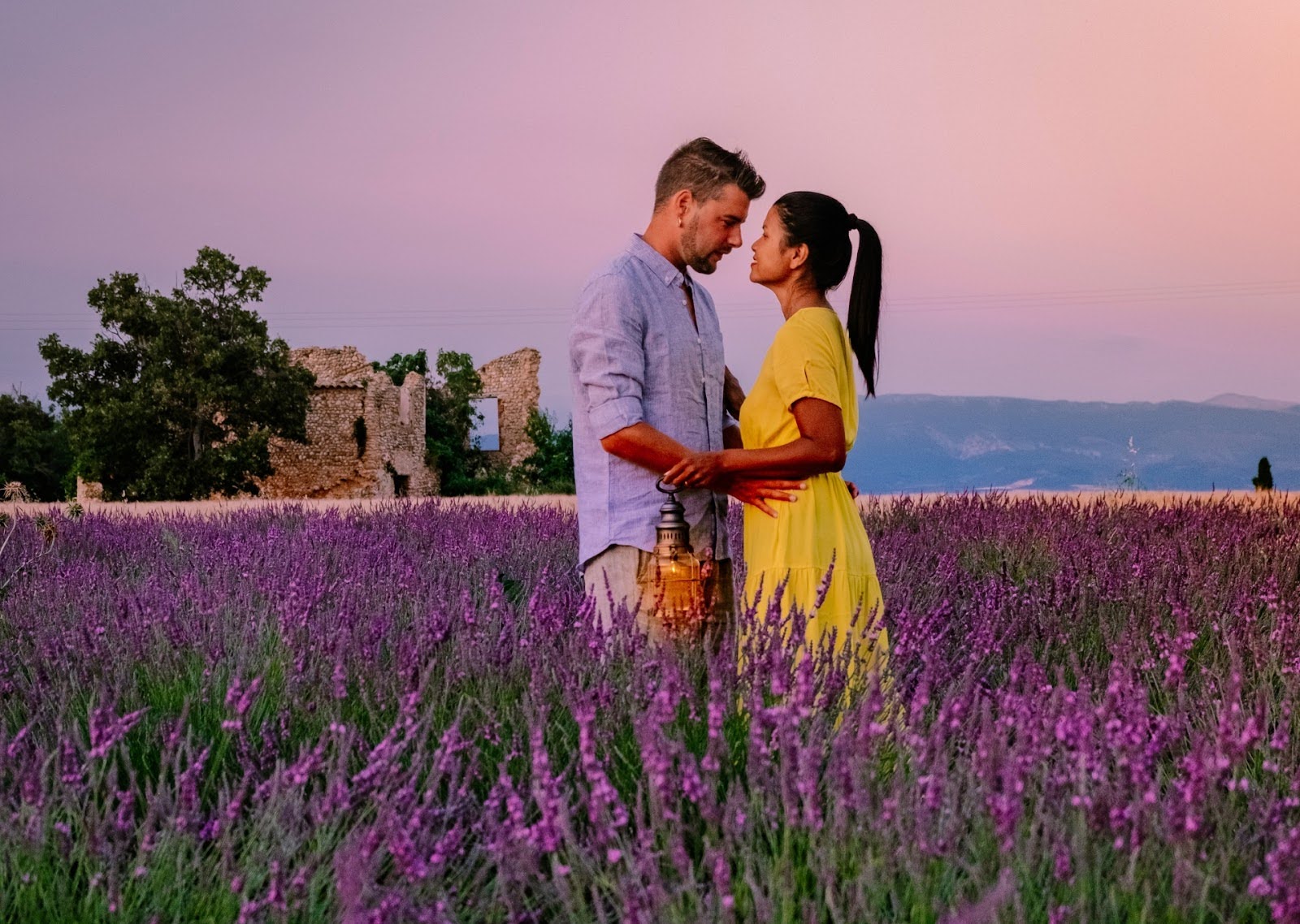 Engagement Picture Poses