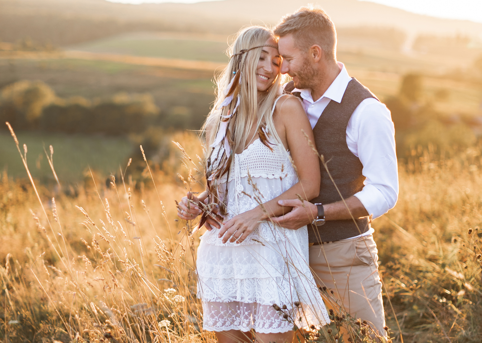 Engagement Picture Poses