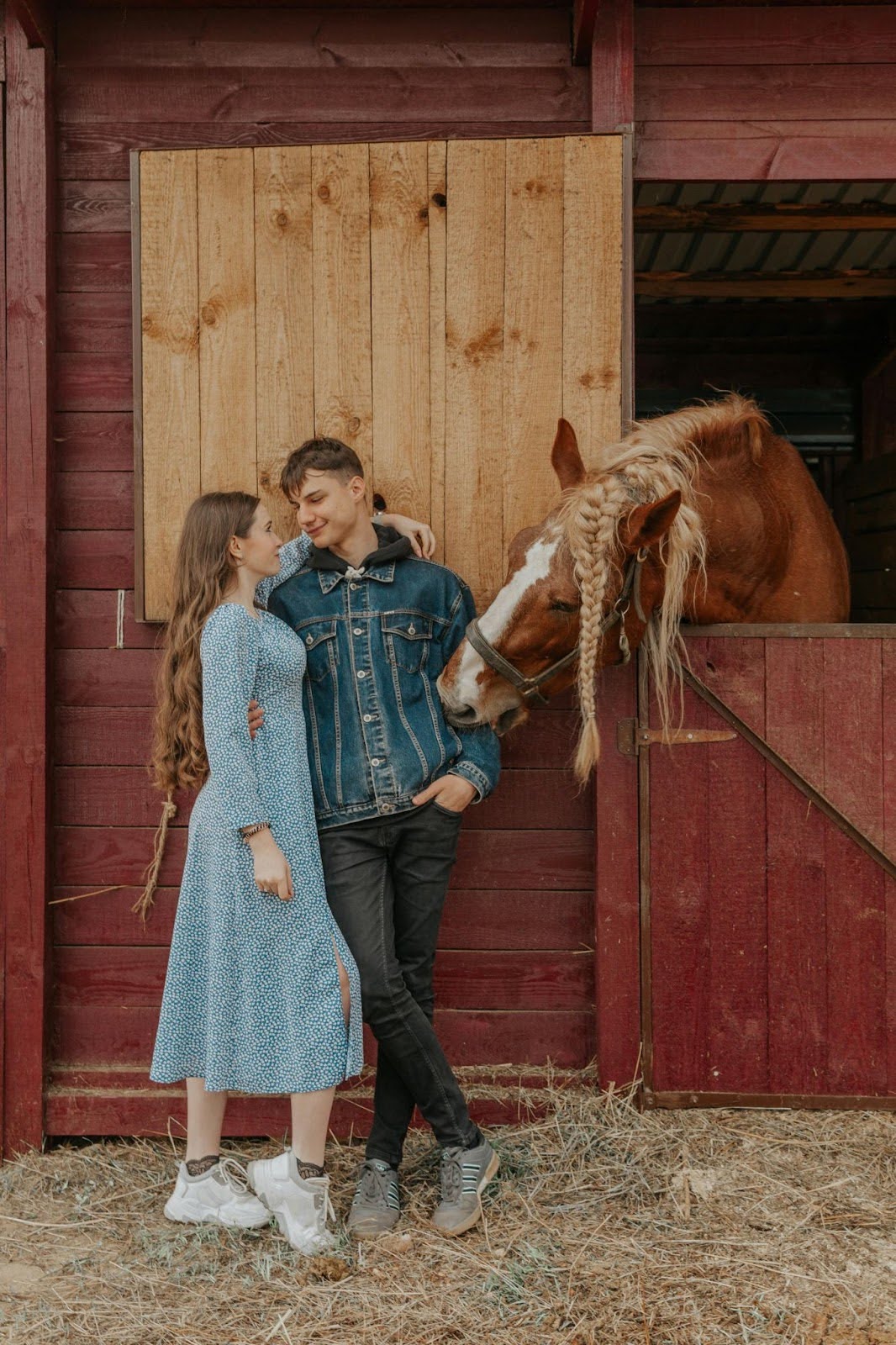 Engagement Picture Poses