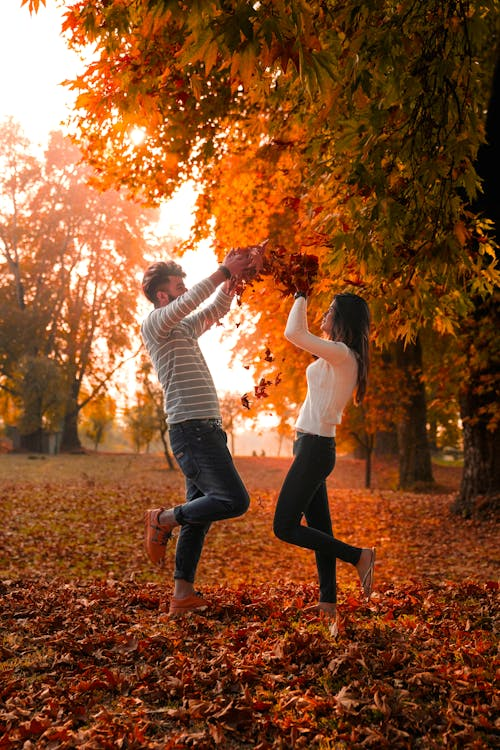 Engagement Picture Poses