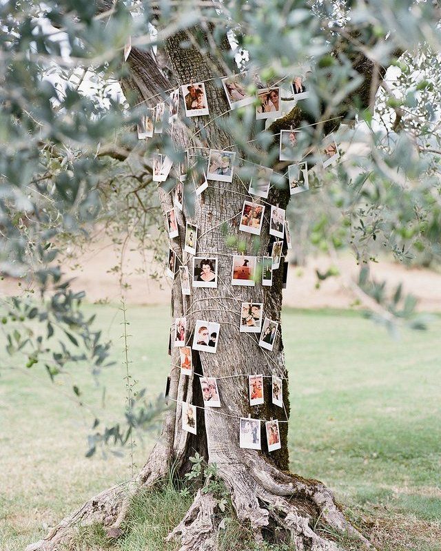 22-Creative-Ways-to-Display-Photos-at-Your-Wedding-3.jpg